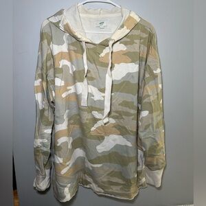 Aerie cream camo hoodie / loose fit